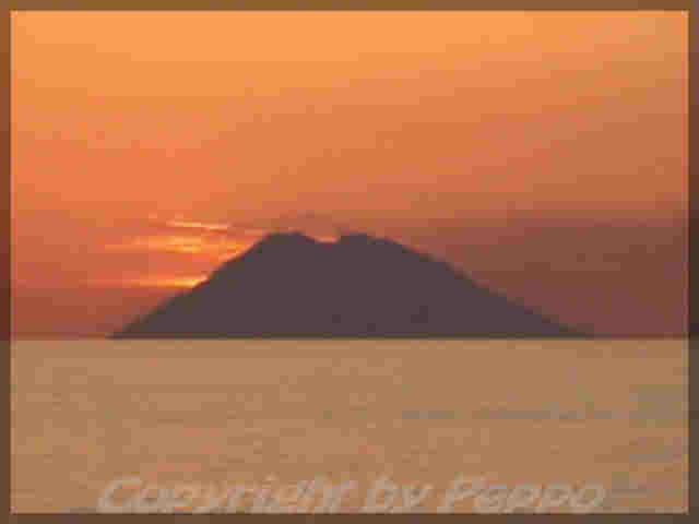 Insel Stromboli mit Vulkan